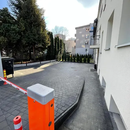 Aleja 69 Апартаменты Краков